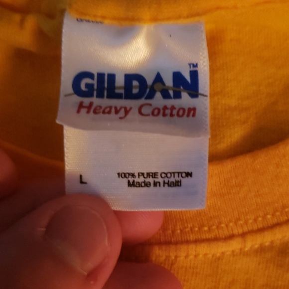 Marquette Basketball Shirt - Picture 2 of 3